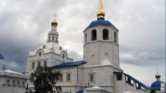Sobór Ikony Matki Bożej "Hodigitria" w Ułan Ude. Źródło: Wikimedia Commons