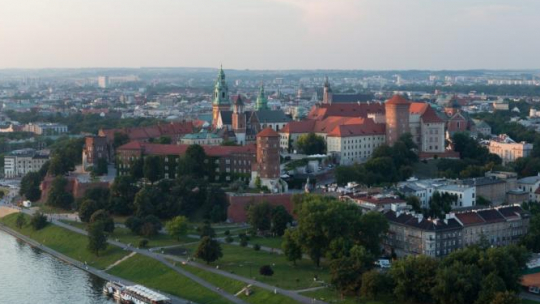 Kraków - widok na Wawel. Fot. PAP/S. Rozpędzik 