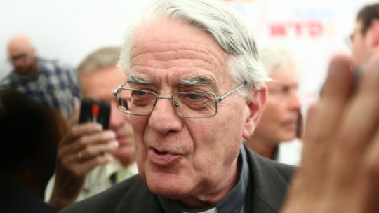 O. Federico Lombardi. Fot. PAP/L. Szymański
