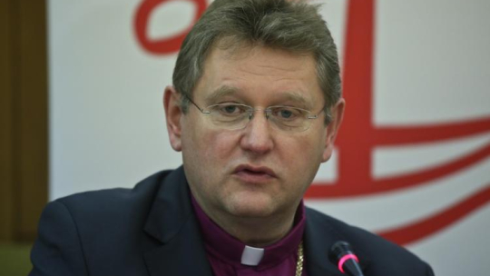 Biskup Jerzy Samiec, zwierzchnik polskich luteran. Fot. PAP/R. Guz