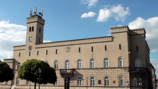 Neorenesansowy ratusz miejski w Radomiu zbudowany wg projektu Henryka Marconiego pod koniec XIX wieku. Źródło: Wikimedia Commons