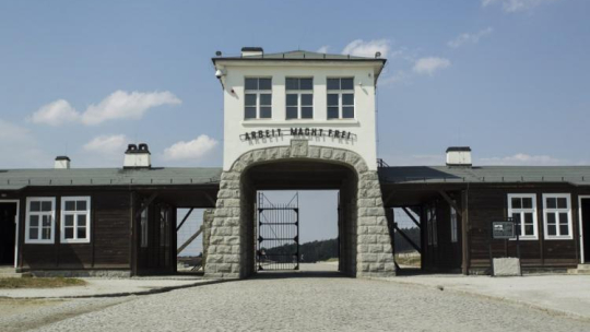 Teren dawnego niemieckiego obozu koncentracyjnego Gross-Rosen. Rogoźnica, 2015 r. Fot. PAP/A. Koźmiński  