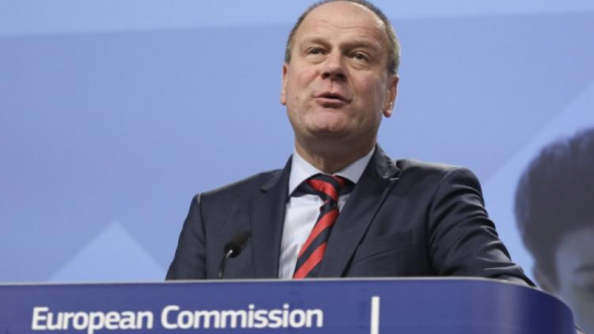 Unijny komisarz ds. edukacji i kultury Tibor Navracsics. Fot. PAP/EPA