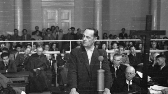 Płk Franciszek Niepokólczycki podczas procesu Zarządu Głównego Zrzeszenia Wolność i Niezawisłość. Kraków, 08.1947. Fot. PAP/CAF/W. Kondracki