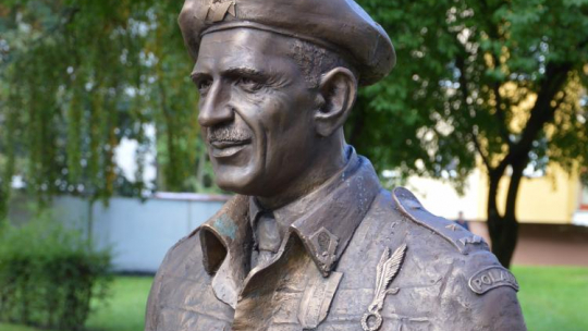Pomnik gen. Sosabowskiego w Lęborku. Źródło: Społeczny Komitet Budowy Pomnika Gen. St. Sosabowskiego