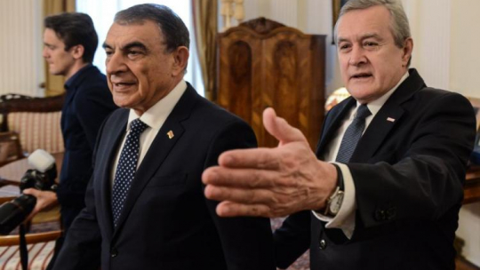 Przewodniczący Zgromadzenia Narodowego Republiki Armenii Ara Babloyan (L) i wicepremier, minister kultury Piotr Gliński (P)/ Fot. Serwis Foto PAP/J. Kamiński