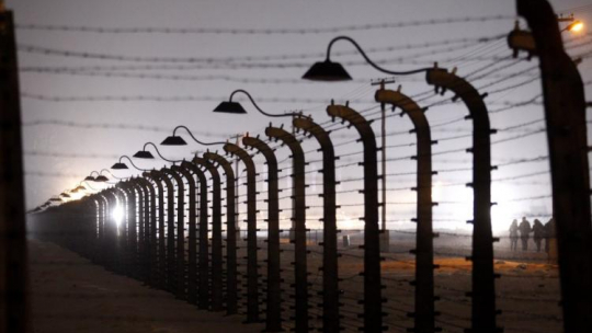 Teren b. niemieckiego nazistowskiego obozu koncentracyjnego i zagłady Auschwitz-Birkenau. Fot. PAP/A. Grygiel