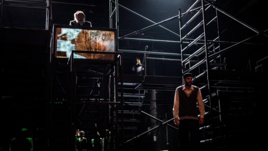 Próba spektaklu „Fabryka muchołapek" w łódzkim Teatrze Nowym. Fot. PAP/G. Michałowski 