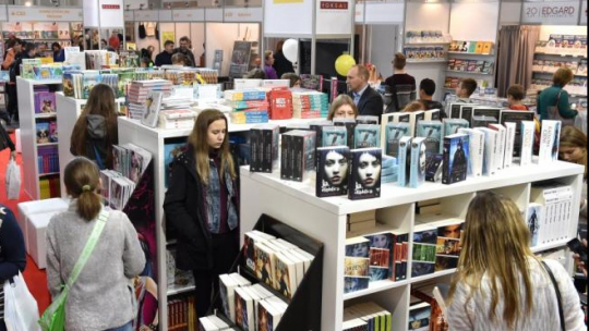 20. Międzynarodowe Targi Książki w Krakowie. 2016 r. Fot. PAP/J. Bednarczyk