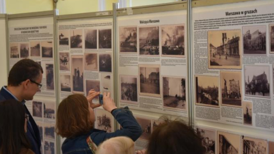 Wystawa ”Zniszczenia Warszawy we wrześniu ’39 w polskiej i niemieckiej fotografii”. Źródło: Zespół Prasowy Wojewody Mazowieckiego