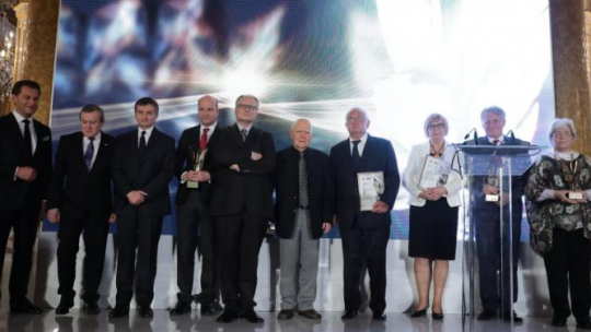 Gala wręczenia nagród "Strażnik Pamięci" na Zamku Królewskim w Warszawie. Fot. PAP/T. Gzell