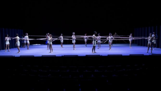 Batsheva Dance Company - spektakl "Last work". Jerozolima, 2015 r. Fot. PAP/EPA