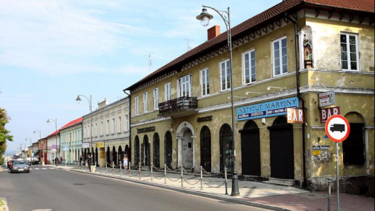 Kamieniczki przy ulicy 7 Kamienic w Częstochowie. Fot. PAP/W. Deska