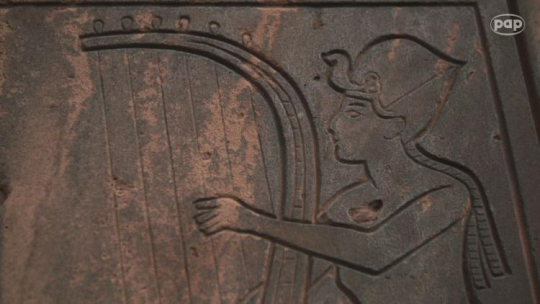 "Egipski" nagrobek na Powązkach. Fot. Serwis Wideo PAP