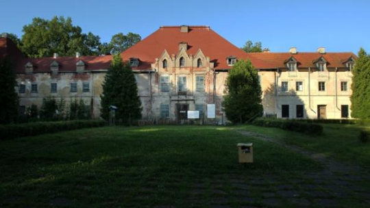 Pałac w Sztynorcie. 2013 r. Fot. PAP/T. Waszczuk