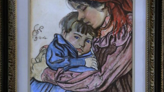 Obraz "Macierzyństwo" Stanisława Wyspiańskiego zaprezentowany w Domu Aukcyjnym DESA Unicum Warszawa, 14.12.2017. Fot. PAP/T. Gzell