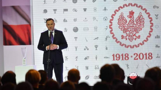  Prezydent RP Andrzej Duda podczas spotkania ze środowiskiem sportowym z okazji setnej rocznicy odzyskania niepodległości. Fot. PAP/B. Zborowski