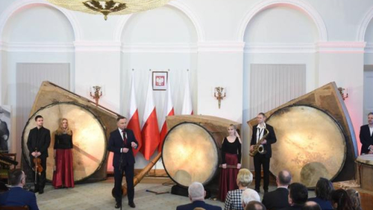 Prezydent Andrzej Duda podczas spotkania z przedstawicielami instytucji obywatelskich oraz organizatorami kampanii społecznych z okazji 100. rocznicy odzyskania niepodległości. Fot. PAP/R. Pietruszka