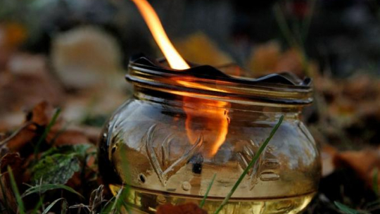 Płonący znicz. Fot. PAP/M. Rozwadowski