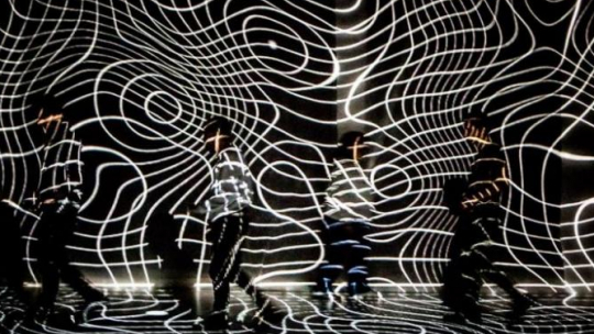„Spójrz na mnie”. Źródło: Teatr Śląski im. Stanisława Wyspiańskiego w Katowicach
