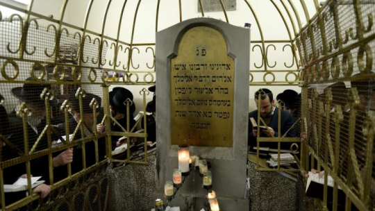 Grób cadyka Elimelecha Weissbluma w Leżajsku. Fot. PAP/D. Delmanowicz