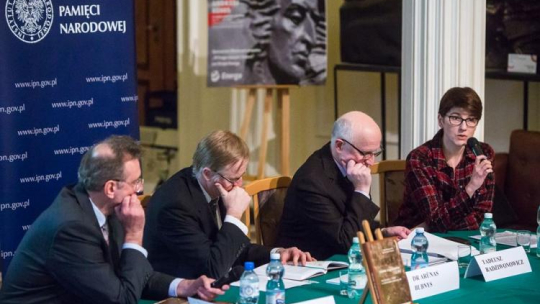 Debata w Domu Polonii na temat monografii „Obława augustowska 1945. Okoliczności i ofiary w dokumentach archiwalnych” 