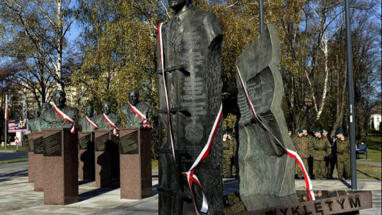 Pomnik płk. Łukasza Cieplińskiego i członków IV Zarządu Wolność i Niezawisłość  w Rzeszowie. 2013 r. Fot.  PAP/D. Delmanowicz