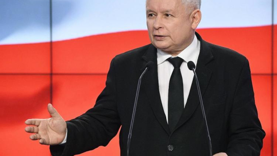 Prezes PiS Jarosław Kaczyński podczas konferencji prasowej. Warszawa, 05.04.2018. Fot. PAP/R. Pietruszka