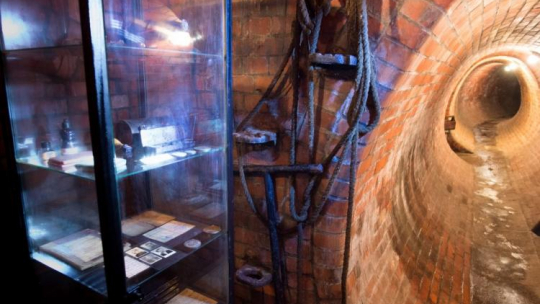 Muzeum Kanału ,,Dętka" na łódzkim placu Wolności. Fot. PAP/G. Michałowski