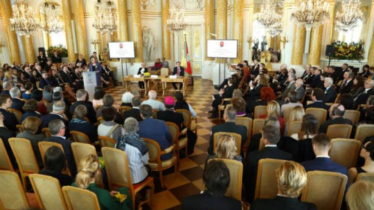 Uroczysta sesja Rady Miasta Stołecznego Warszawy. Fot. PAP/R. Guz