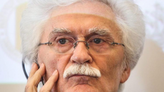 Niemiecki badacz zbrodni hitlerowskich Dieter Schenk. Fot. PAP/J. Kamiński