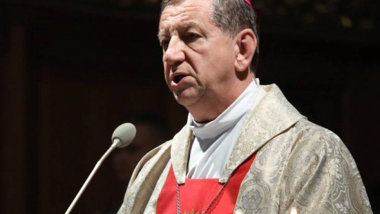 Biskup polowy WP Józef Guzdek przewodniczy mszy świętej w intencji ojczyzny, odprawianej w katedrze polowej Wojska Polskiego w Warszawie, 2 bm. Fot. PAP/T. Gzell