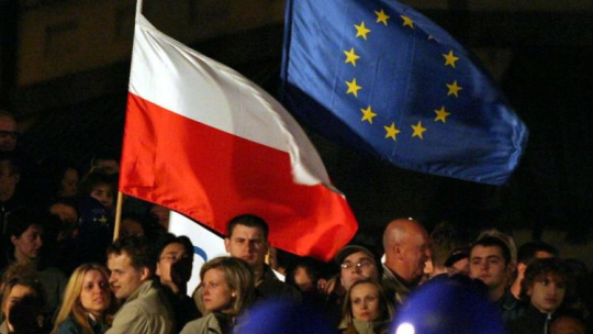 Uroczystości w związku z przystąpieniem Polski do Unii Europejskiej, 2004 r. Fot. PAP/P. Rybarczyk