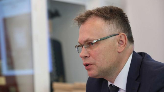 Przewodniczący parlamentarnego zespołu ds. oszacowania wysokości odszkodowań należnych Polsce od Niemiec za szkody wyrządzone w trakcie II wojny światowej Arkadiusz Mularczyk. Fot. PAP/L. Szymański