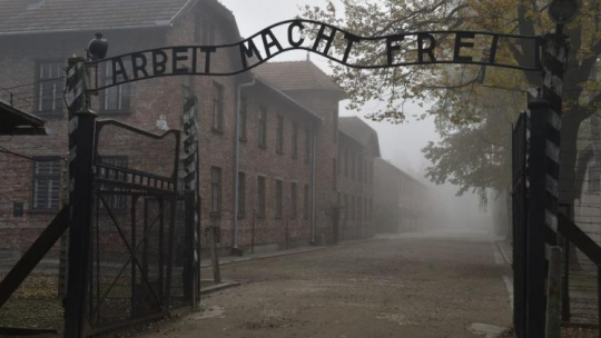 Teren byłego niemieckiego obozu koncentracyjnego KL Auschwitz. Fot. PAP/J. Bednarczyk