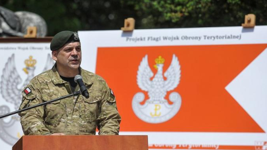Dowódca Wojsk Obrony Terytorialnej gen. Wiesław Kukuła. 2017 r. Fot. PAP/M. Obara