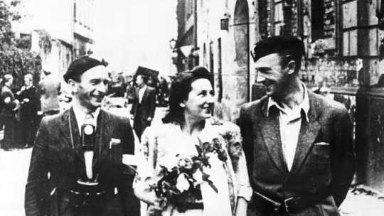 Powstańczy ślub. Fot. PAP/Reprodukcja/J. Grelowski