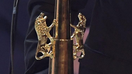 Złote Lwy - nagroda Festiwalu Polskich Filmów Fabularnych w Gdyni. Fot. PAP/A. Warżawa 