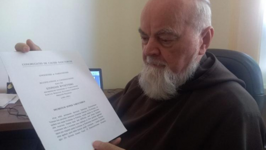 Dekret o heroiczności cnót kard. Stefana Wyszyńskiego. Źródło: Archidiecezja Warszawska