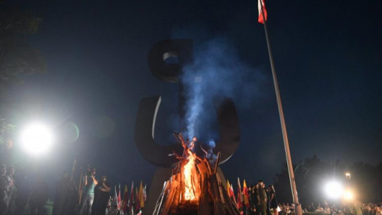 Ognisko Pamięci na Kopcu Powstania Warszawskiego. 01.08.2018. Fot. PAP/J. Turczyk