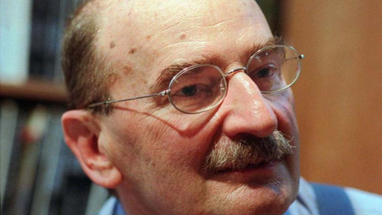 Sławomir Mrożek - dramatopisarz, prozaik, satyryk. Fot. PAP/A. Rybczyński 