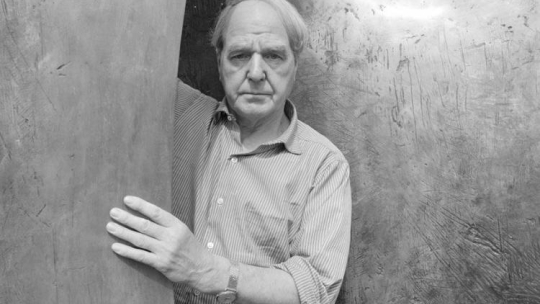 Henry Moore z Knife Edge Two Piece w Perry Green, 1967. Fot. John Hedgecoe