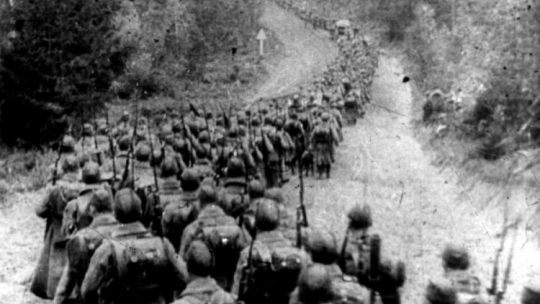 Oddziały sowieckie wkraczające do Polski 17 września 1939 r. Źródło: wikimedia commons