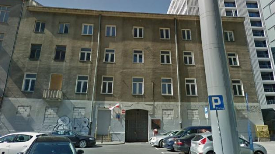 Kamienica przy ul. Ciepłej 3 w Warszawie - miejsce urodzenia ks. Ignacego Skorupki. Źródło: Google Maps - Street View