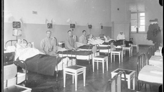 Szpital Ujazdowski. 1925 r. Fot. NAC