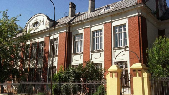 Państwowa Wyższa Szkoła Filmowa Telewizyjna i Teatralna w Łodzi. 2006 r. Fot. PAP/G. Michałowski 