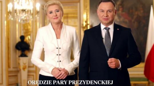 Orędzie Pary Prezydenckiej z okazji 100. Rocznicy Odzyskania Niepodległości RP. Źródło: Oficjalny kanał Prezydenta Rzeczypospolitej Polskiej w serwisie You Tube