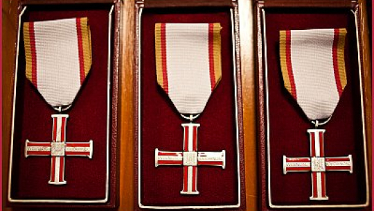 Krzyże Wolności i Solidarności. Źródło: www.ipn.gov.pl