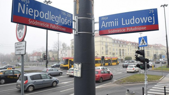 Aleja Armii Ludowej w Warszawie. Fot. PAP/R. Pietruszka