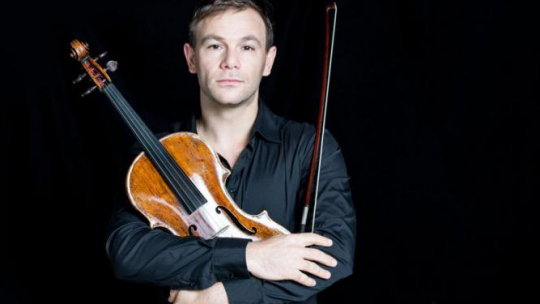 Amihai Grosz. Źródło: Filharmonia Narodowa